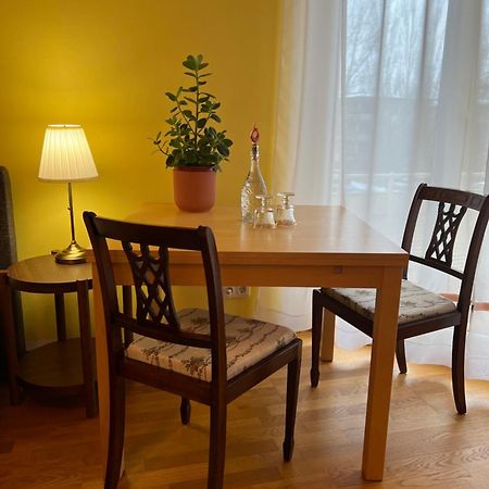 Privatunterkunft Kleiner Balkon In Muenchen West Luaran gambar