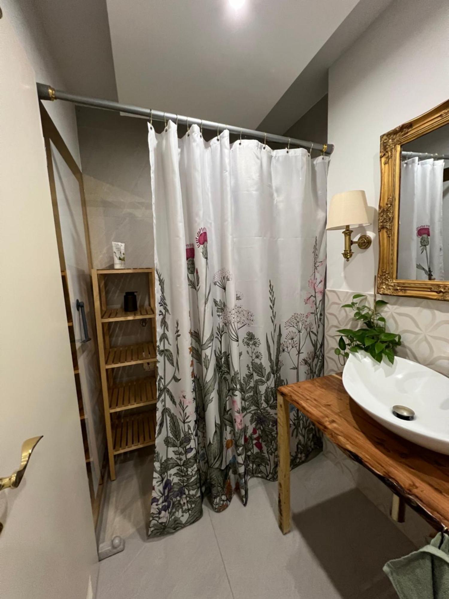 Privatunterkunft Kleiner Balkon In Muenchen West Luaran gambar